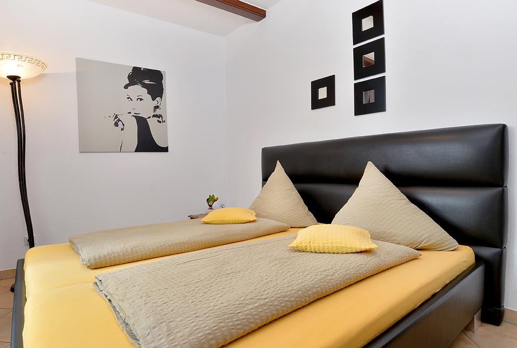 Haus Daniela Superior Apartment Cochem Bagian luar foto